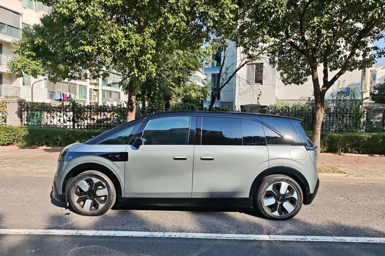 极氪MIX 2025款 智驾版车身外观6007