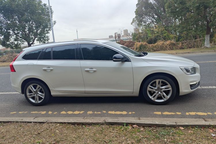 沃尔沃V60 2014款 T5 智雅版车身外观6002