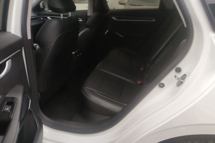 吉利汽车 帝豪 2023款 第4代冠军版 1.5L CVT豪华型中控内饰7001