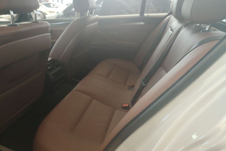 宝马5系(进口) 2014款 520i 典雅型中控内饰7001