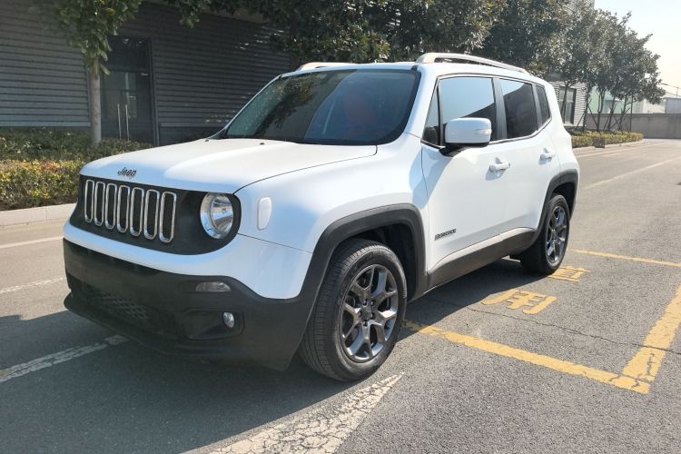 Jeep 自由侠 2018款 互联大屏版 180T 自动动能版+车身外观6001