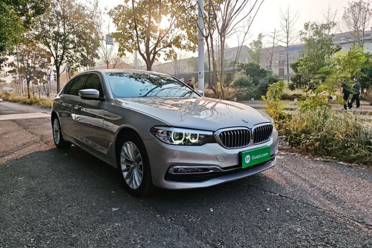 宝马5系 2018款 525Li 豪华套装车身外观6001