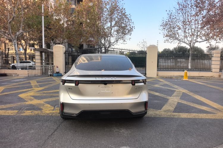 领克07 2024款 EM-P 126长续航 Ultra车身外观6004