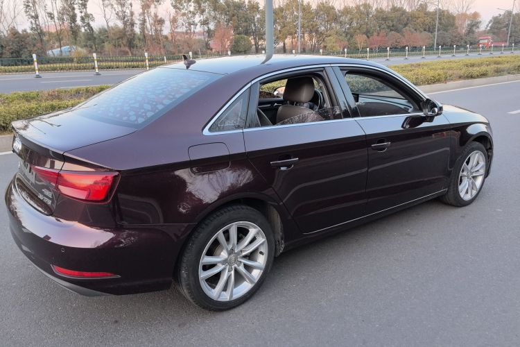 奥迪A3 2018款 30周年年型 Limousine 35 TFSI 进取型车身外观6011
