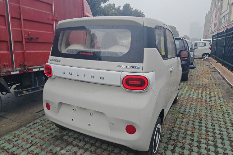 五菱汽车 宏光MINIEV 2024款 第三代 215km 青春版车身外观6003