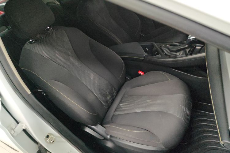 荣威i5 2021款 1.5L CVT铂金版局部细节41