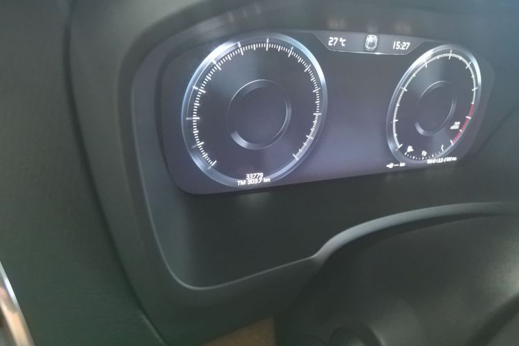 沃尔沃XC90 2020款 T6 智逸豪华版 7座中控内饰15