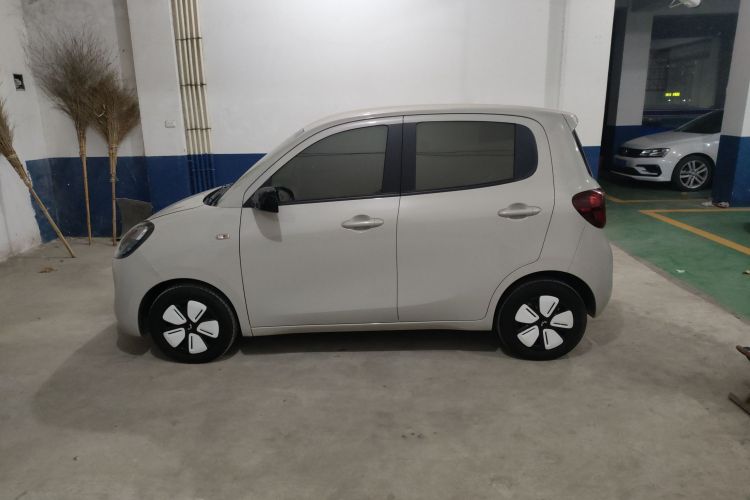 五菱汽车 宏光MINIEV 2025款 四门版 臻享款车身外观6005