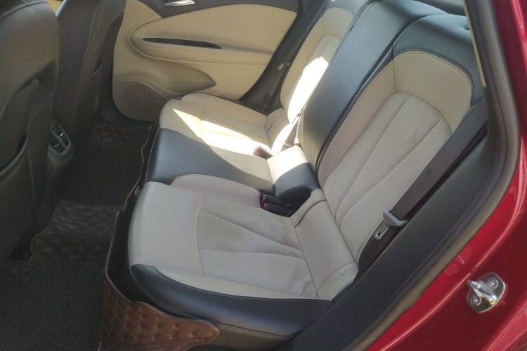 别克 威朗 2018款 三厢 15S 自动领先型中控内饰7001