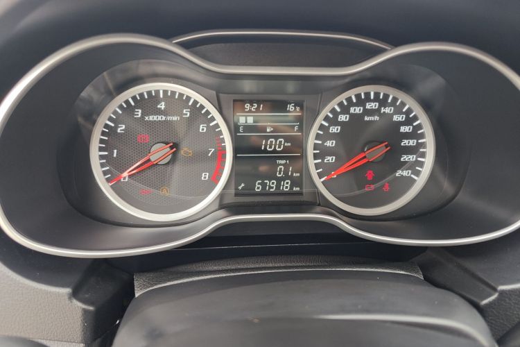 奔腾X40 2017款 1.6L 手动豪华型中控内饰15