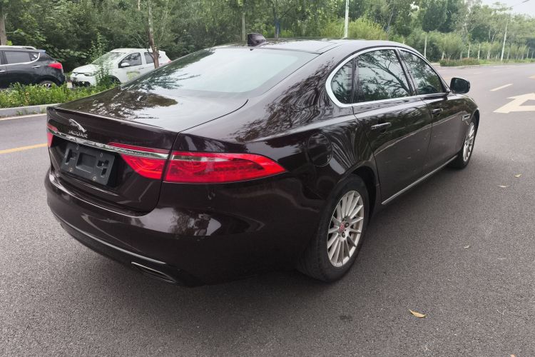 捷豹XFL 2017款 XFL 2.0T 200PS 风华版车身外观6005