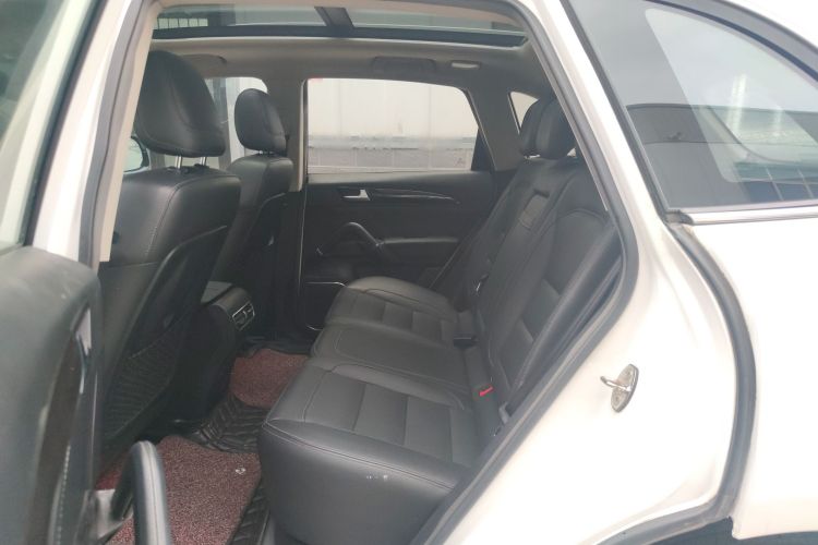 众泰T600 2016款 运动版 2.0T DCT尊贵型中控内饰7002