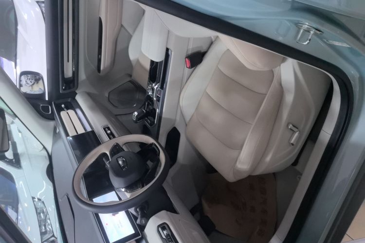 吉利汽车 吉利icon 2023款 1.5TD 巧克力醇巧版中控内饰7001