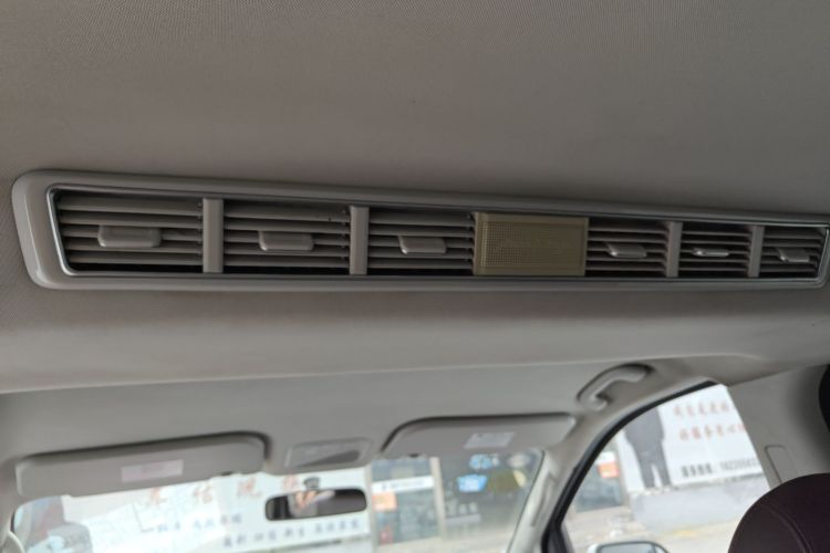 东风风行 风行M6 2019款 1.5T 手动长轴豪华型 7座局部细节22