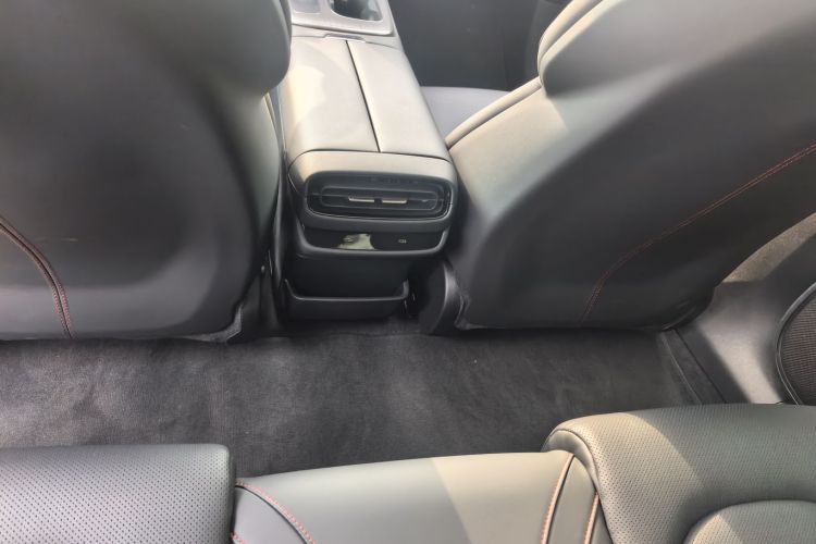 小米汽车 小米SU7 2024款 后驱长续航智驾版中控内饰7006