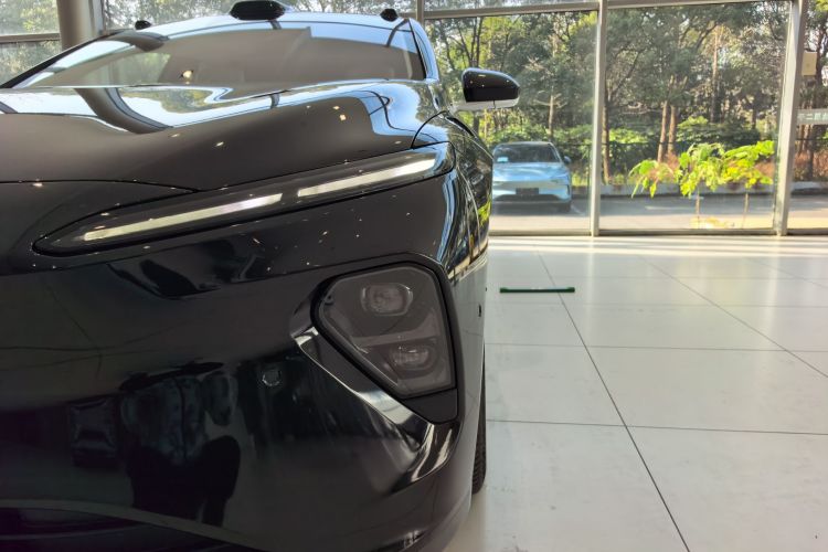 蔚来ET7 2024款 75kWh 行政版局部细节9004