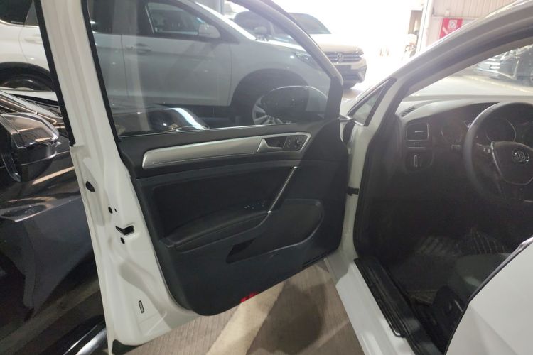 大众 高尔夫 2020款 挚爱版 280TSI DSG舒适型局部细节9007