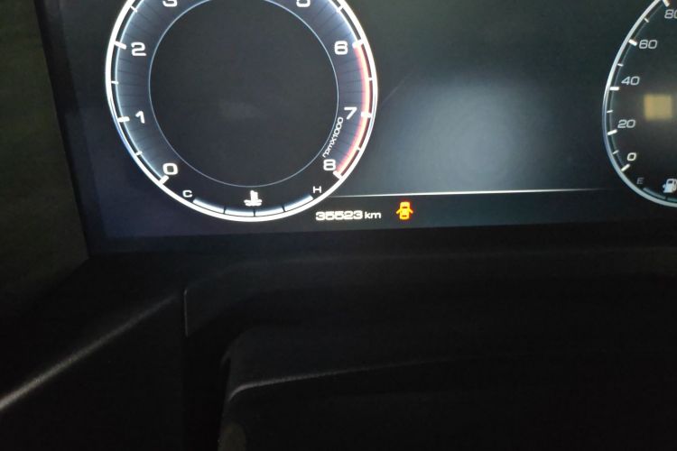 坦克300 2023款 越野版 2.0T 征服者中控内饰15