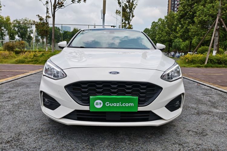 福特 福克斯 2020款 三厢 EcoBoost 180 自动锋潮型车身外观6001