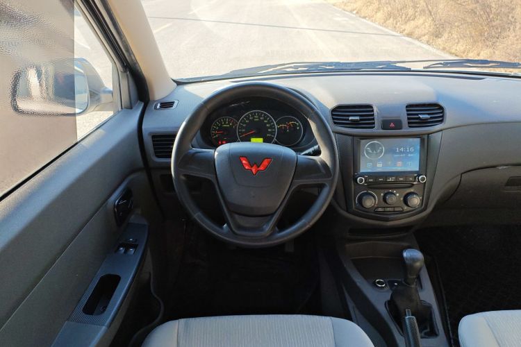 五菱汽车 五菱宏光 2020款 1.2L S基本型国VI LSI局部细节13