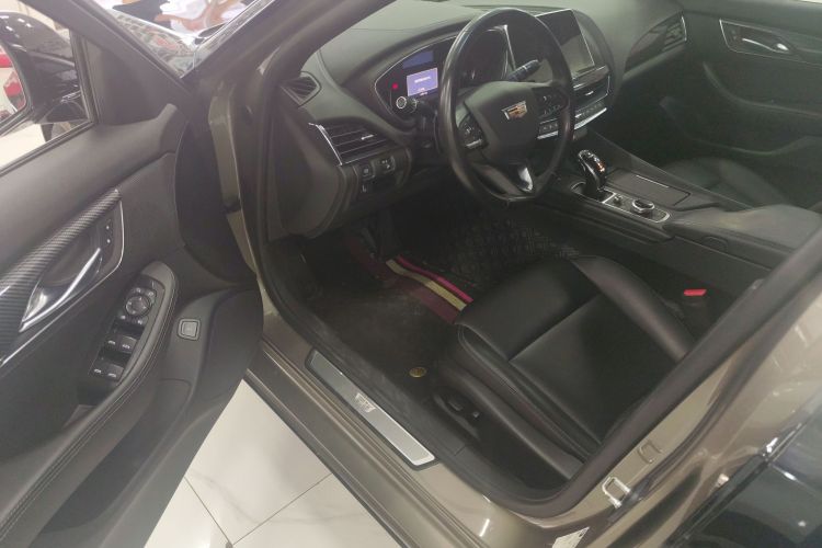 凯迪拉克CT5 2020款 28T 时尚型中控内饰7002