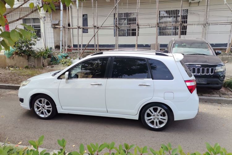 铃木 利亚纳A6 2015款 两厢 1.4L 手动畅想型车身外观6005