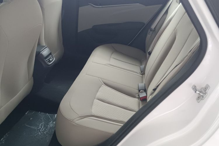 别克 英朗 2017款 15N 手动进取型中控内饰7001