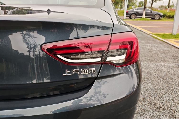 别克 君威 2020款 552T 精英型车身外观6006