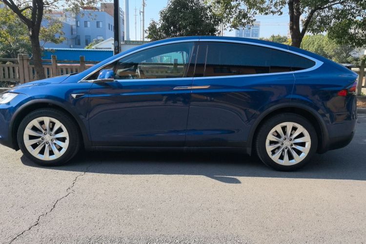 特斯拉 2016款 Model X 75D车身外观6002