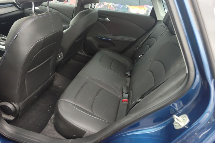 雪佛兰 科鲁泽 2023款 1.3T 轻混自动尊享版中控内饰7004