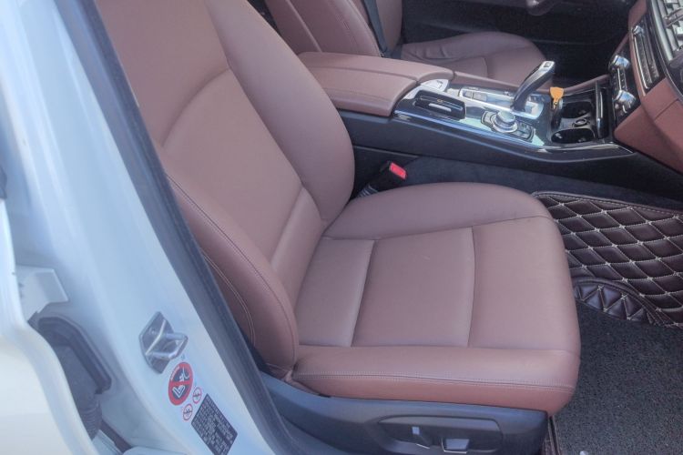 宝马5系(进口) 2015款 520i 典雅型局部细节41