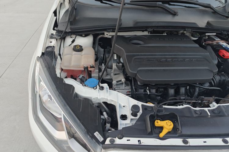 福特 福睿斯 2015款 1.5L 自动时尚型局部细节9008