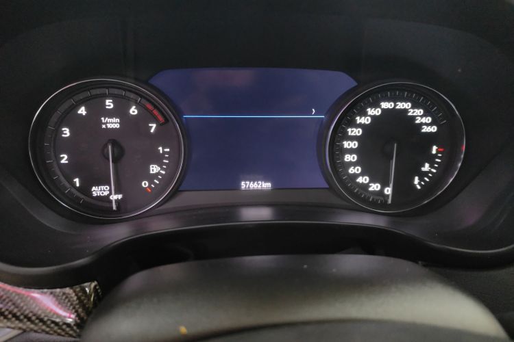 凯迪拉克XT4 2018款 28T 四驱铂金运动版中控内饰15