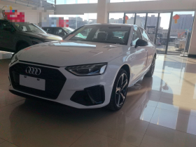 奥迪A4L 2025款 200万辆悦享版 40 TFSI 豪华动感型