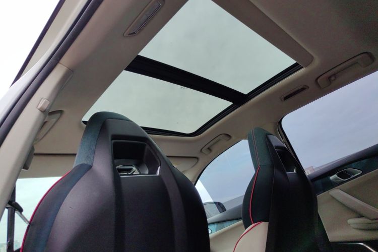 领克06 2020款 1.5T 耀Halo中控内饰7010