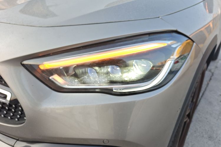 奔驰GLA 2020款 GLA 200 4MATIC中控内饰7006