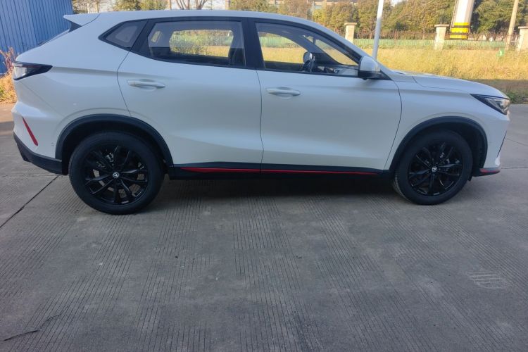 长安X5 PLUS 2024款 1.5T DCT智尊型车身外观6006