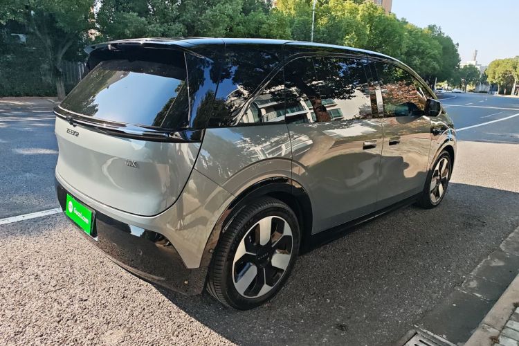 极氪MIX 2025款 智驾版车身外观6004