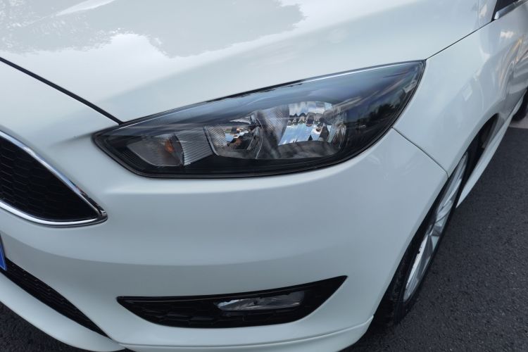 福特 福克斯 2017款 两厢 EcoBoost 180 自动运动型局部细节36