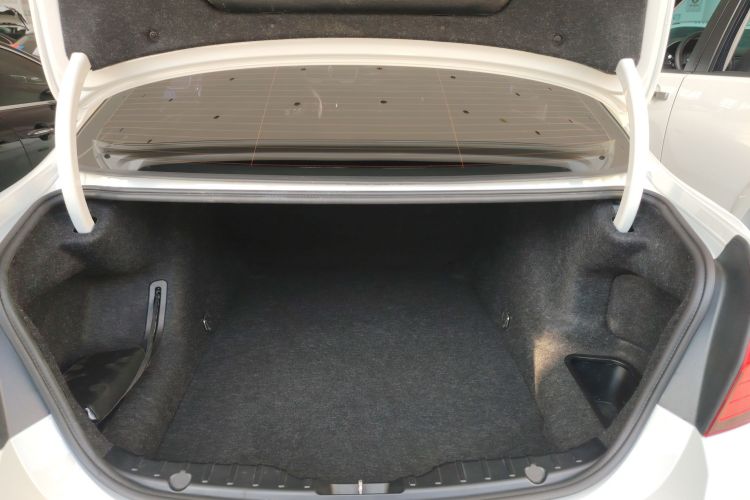 宝马5系 2014款 525Li 豪华设计套装局部细节23