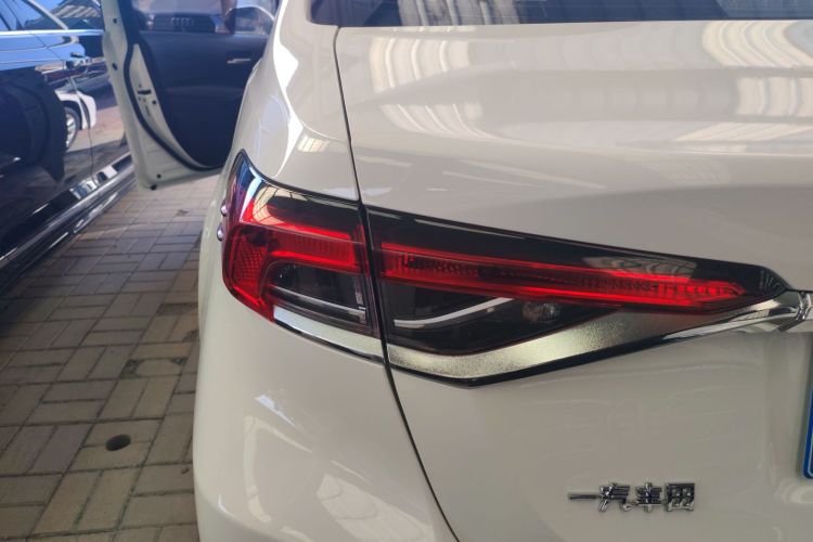 丰田 卡罗拉 2019款 1.2T S-CVT GL先锋版局部细节9004