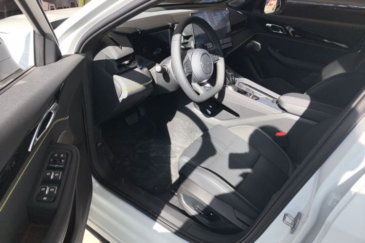 领克03 2026款 1.5TD DCT Halo中控内饰7002