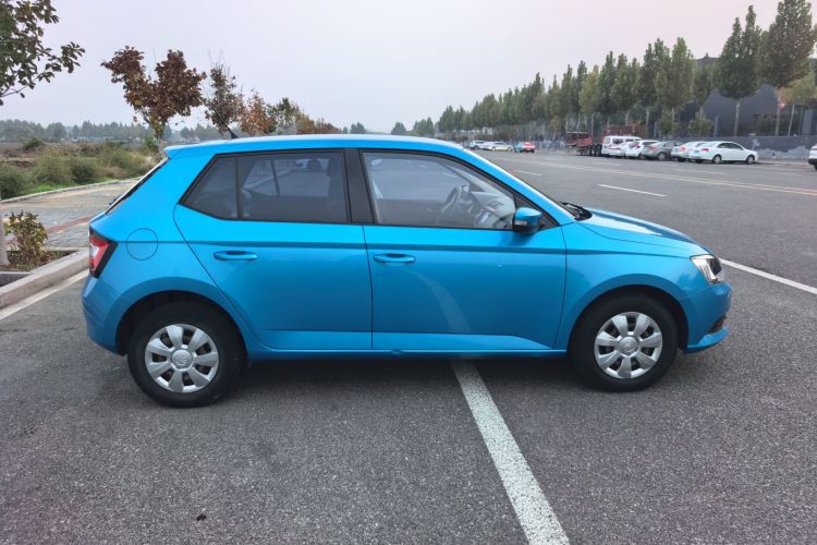 斯柯达 晶锐 2015款 1.4L 手动前行版车身外观6005