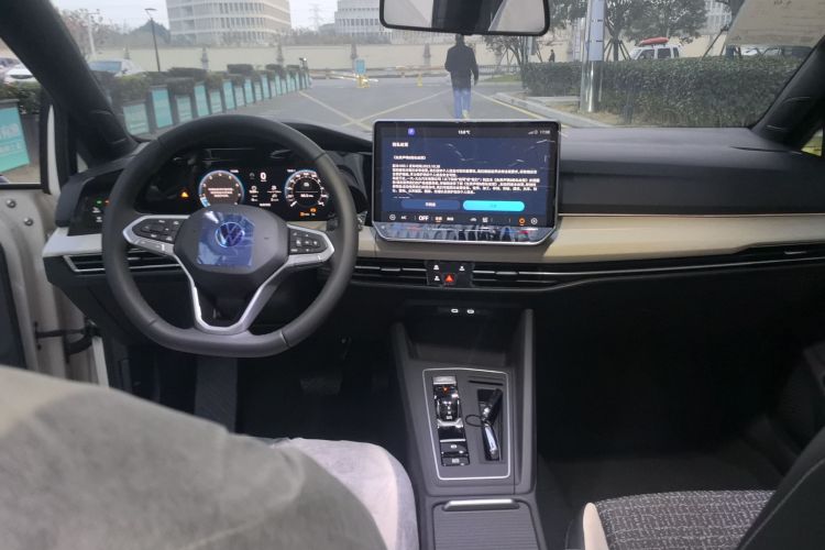 大众 高尔夫 2025款 改款 300TSI R-Line中控内饰7003