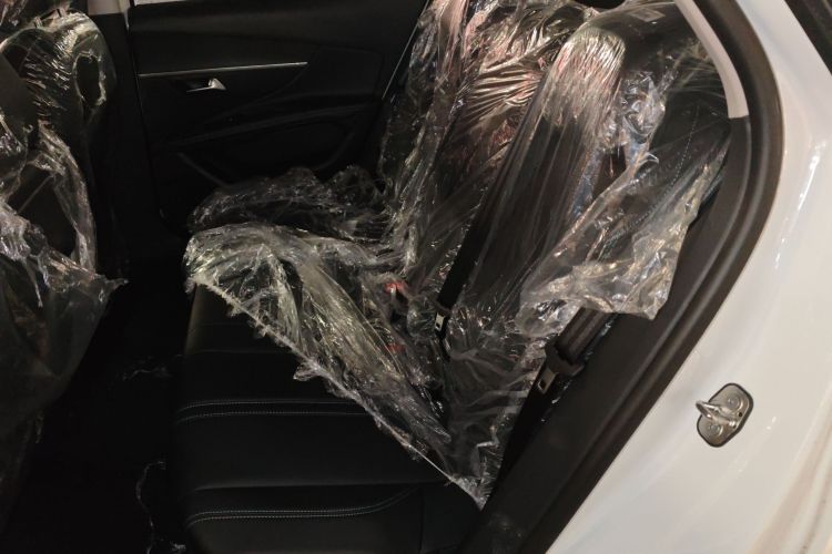 标致4008 2024款 360THP 驾趣版中控内饰7001