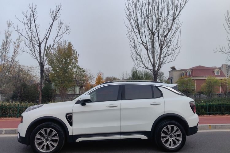 领克01 2017款 2.0T 两驱型版车身外观6002