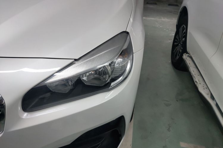 宝马2系多功能旅行车 2019款 220i 领先型车身外观6004