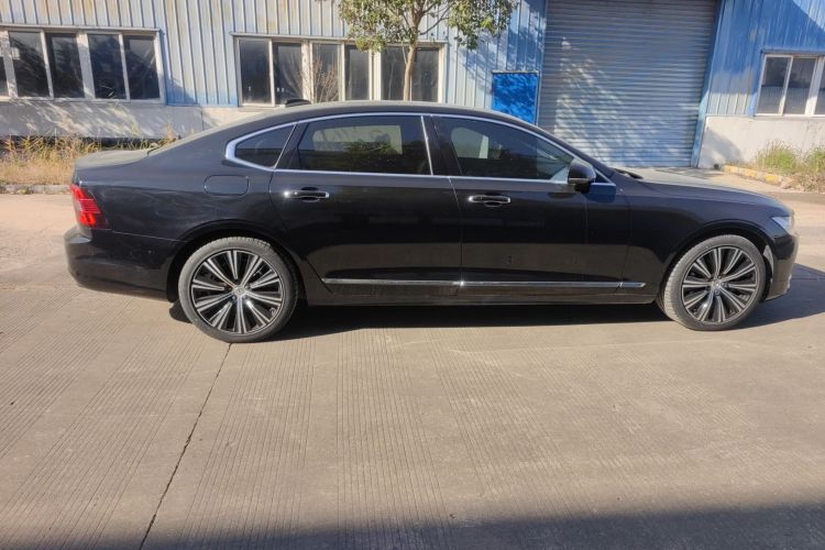 沃尔沃S90 2023款 B5 智雅豪华版车身外观6006