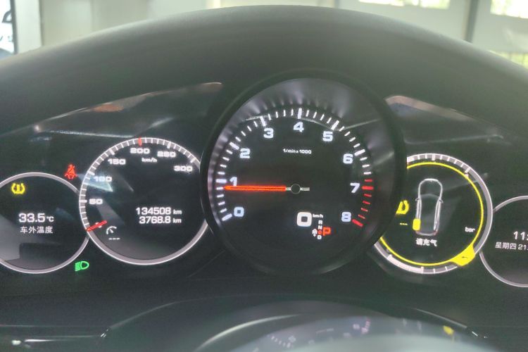 保时捷 2017款 Panamera 4 行政加长版 3.0T中控内饰15