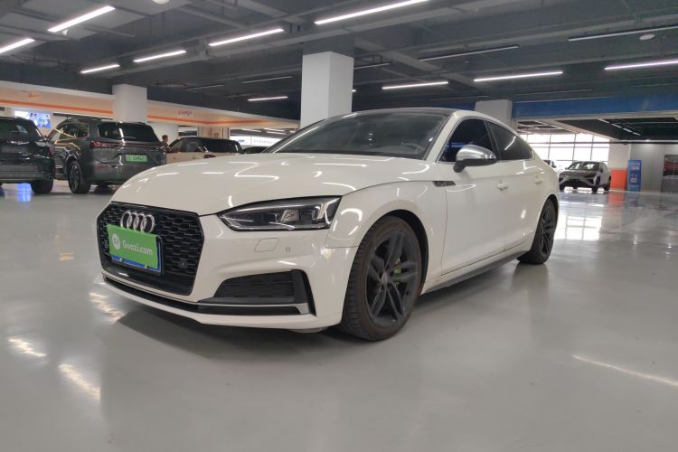 奥迪A5 2017款 Sportback 45 TFSI 时尚型车身外观1